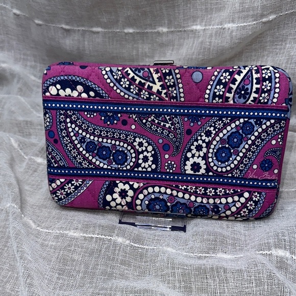 Vera Bradley Boysenberry Paisley Pattern Opera Wallet Style Clutch Designer EUC - Picture 1 of 16